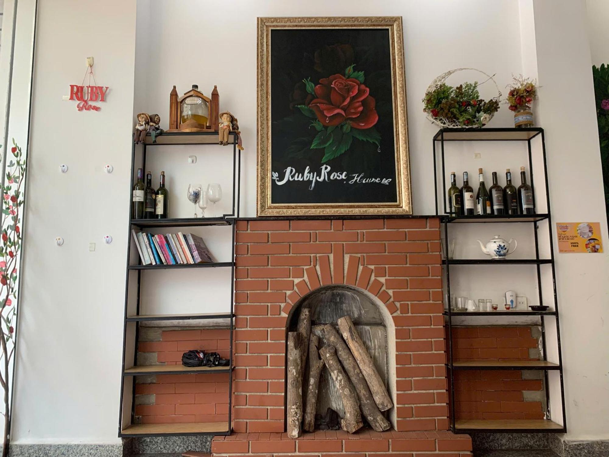 ホテル Ruby Rose House ダラット エクステリア 写真